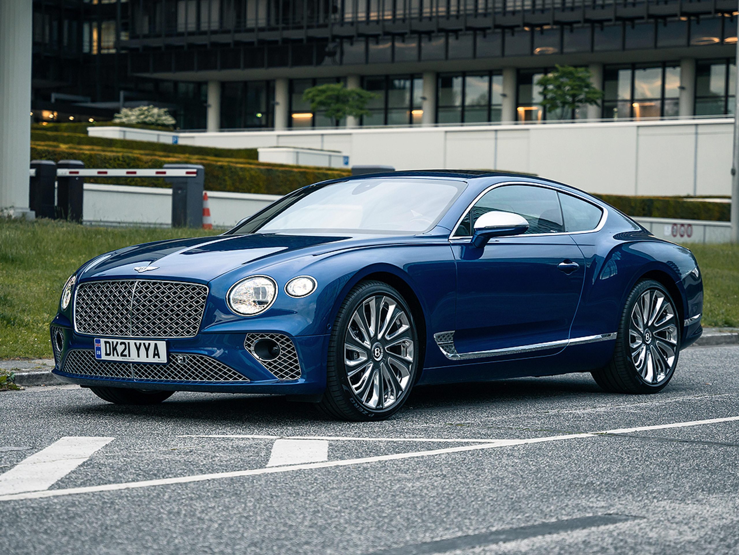 Bentley Continental GT с доставкой из Кореи, поставки авто из-за границы под ключ для дилеров и частных клиентов 